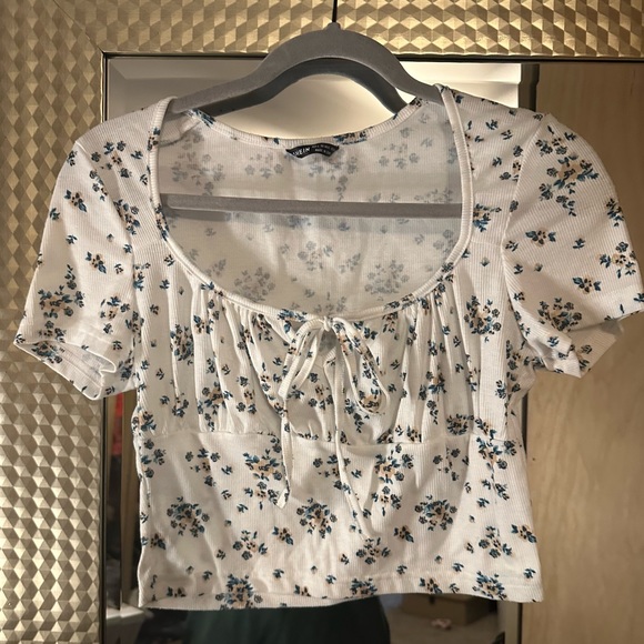 Floral cropped top - Picture 1 of 2